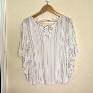 Lauren Conrad flounce sleeve top large